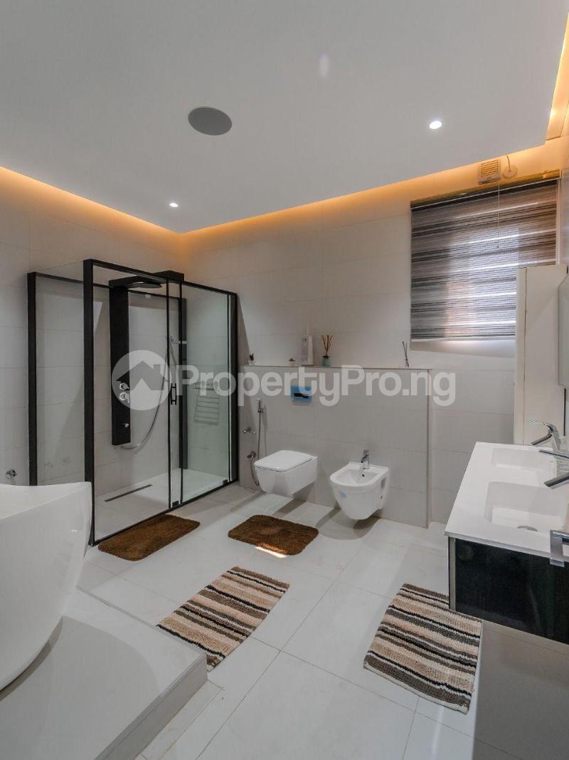 5 bedroom House for sale Pinnock Beach Estate Osapa london Lekki Lagos