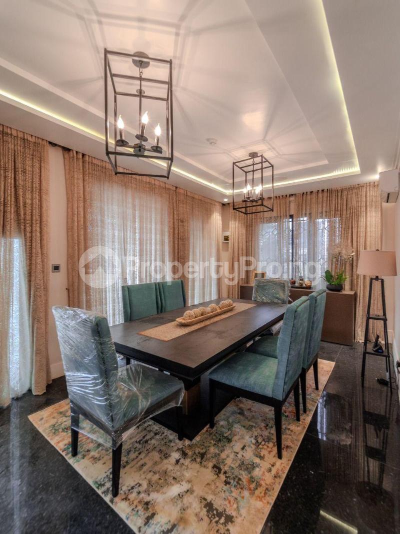 5 bedroom House for sale Pinnock Beach Estate Osapa london Lekki Lagos