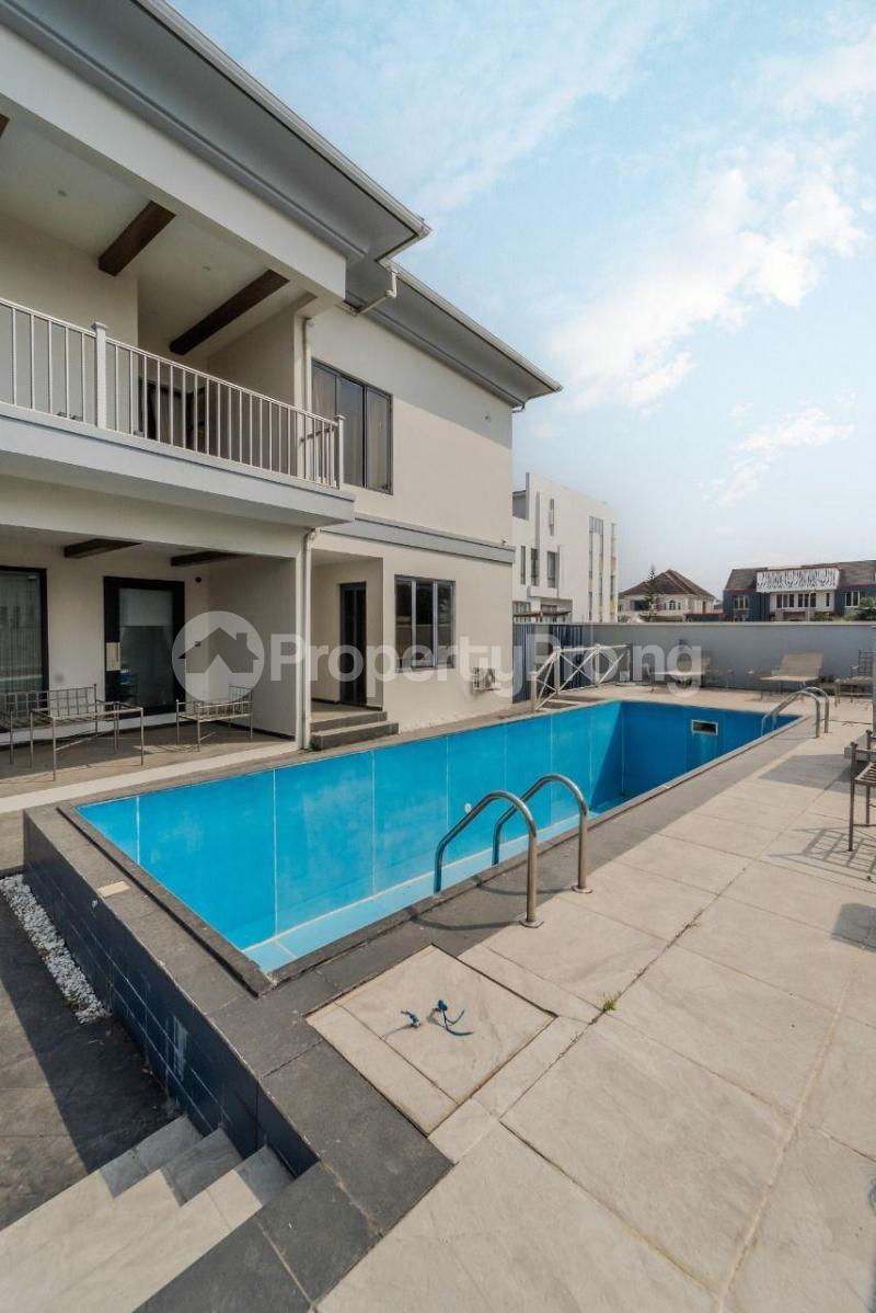 5 bedroom House for sale Pinnock Beach Estate Osapa london Lekki Lagos