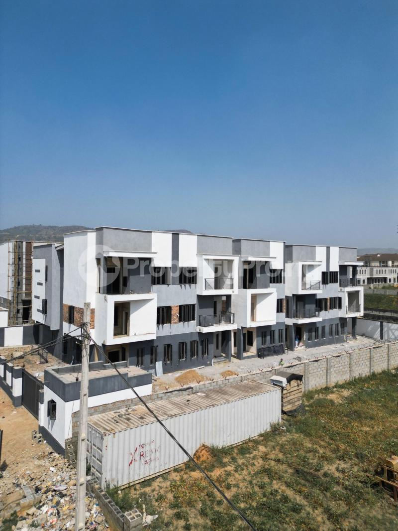 5 bedroom House for sale Inside Jahi Jahi Abuja