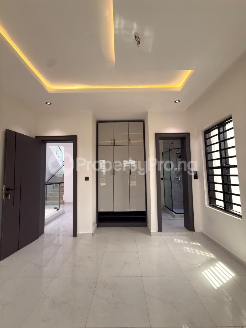 5 bedroom House for sale Akobo Ibadan Oyo