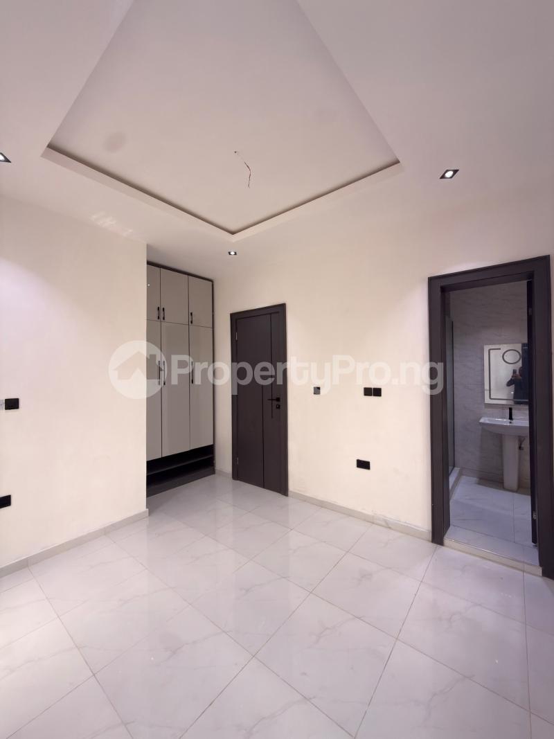 5 bedroom House for sale Akobo Ibadan Oyo