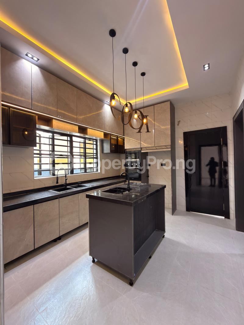 5 bedroom House for sale Akobo Ibadan Oyo