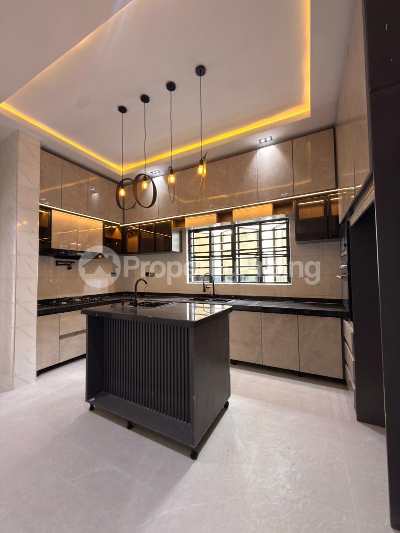 5 bedroom House for sale Akobo Ibadan Oyo