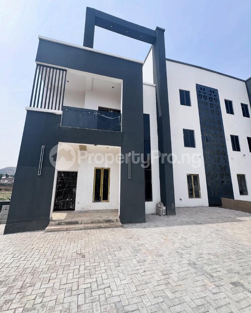 5 bedroom House for sale Wuye Abuja