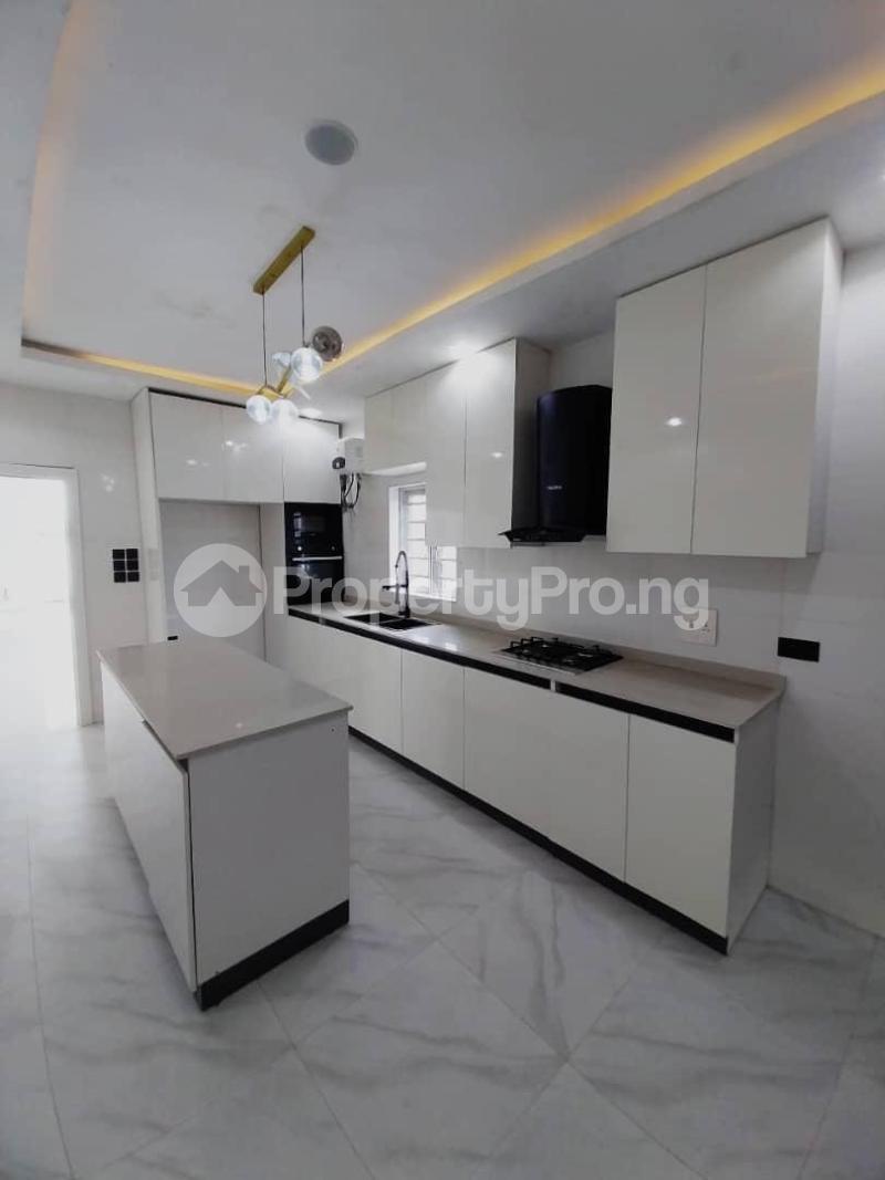 6 bedroom House for sale Chevron Lekki Lagos