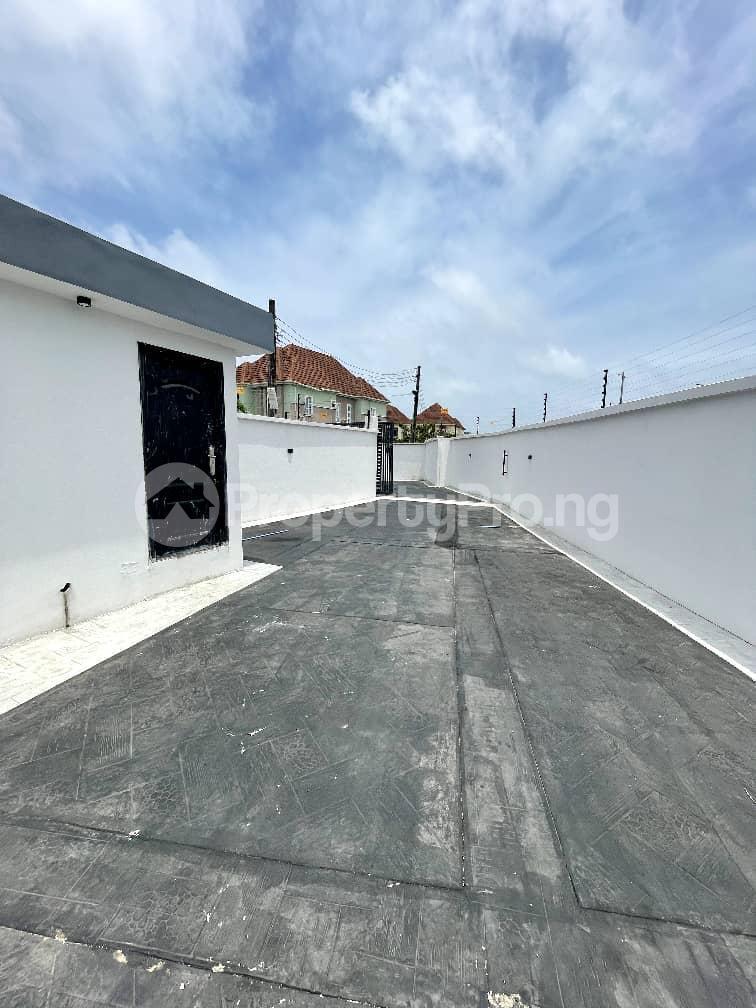 6 bedroom House for sale Chevron Lekki Lagos