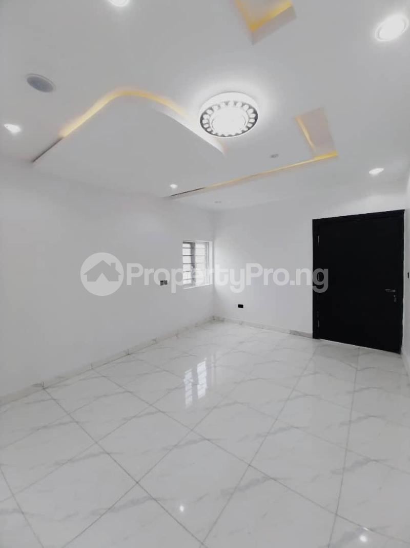 6 bedroom House for sale Chevron Lekki Lagos