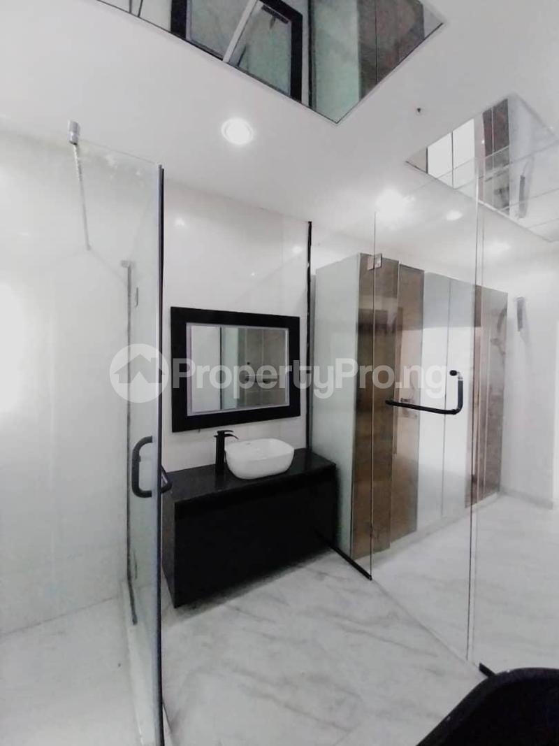 6 bedroom House for sale Chevron Lekki Lagos