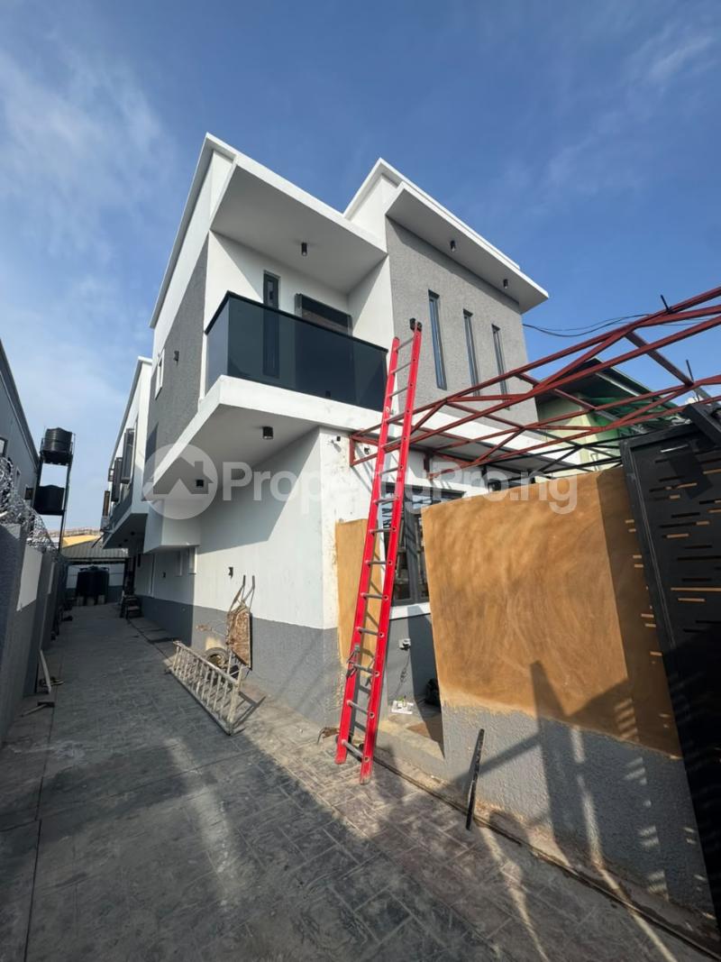 2 bedroom House for sale Ifako-gbagada Gbagada Lagos