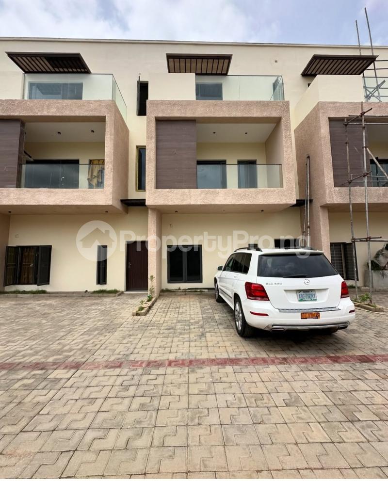4 bedroom House for sale Gwarinpa Abuja