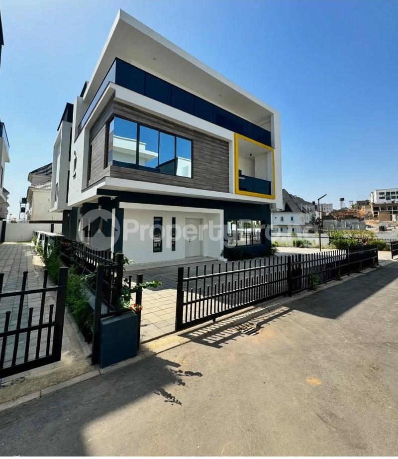 6 bedroom House for sale Guzape Abuja