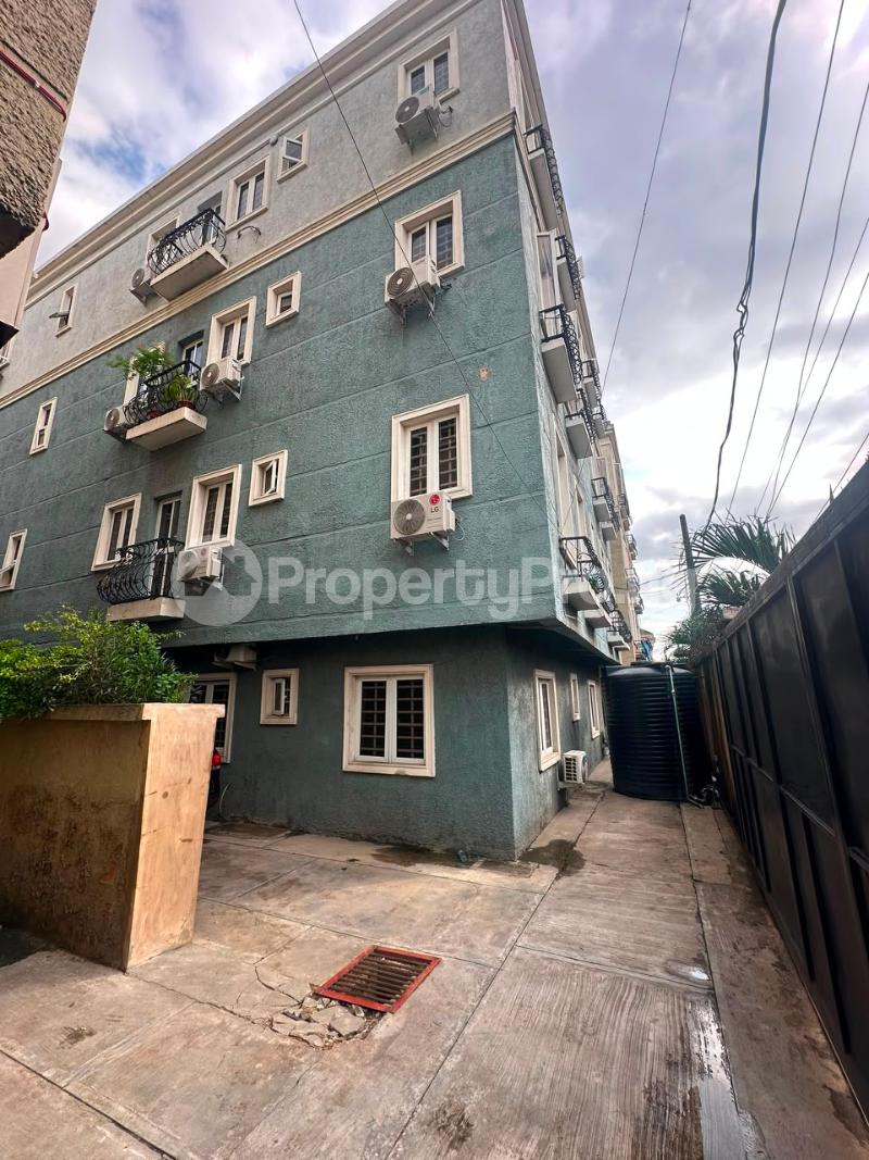 3 bedroom Flat / Apartment for rent Carter Heights , Adekunle Adekunle Yaba Lagos