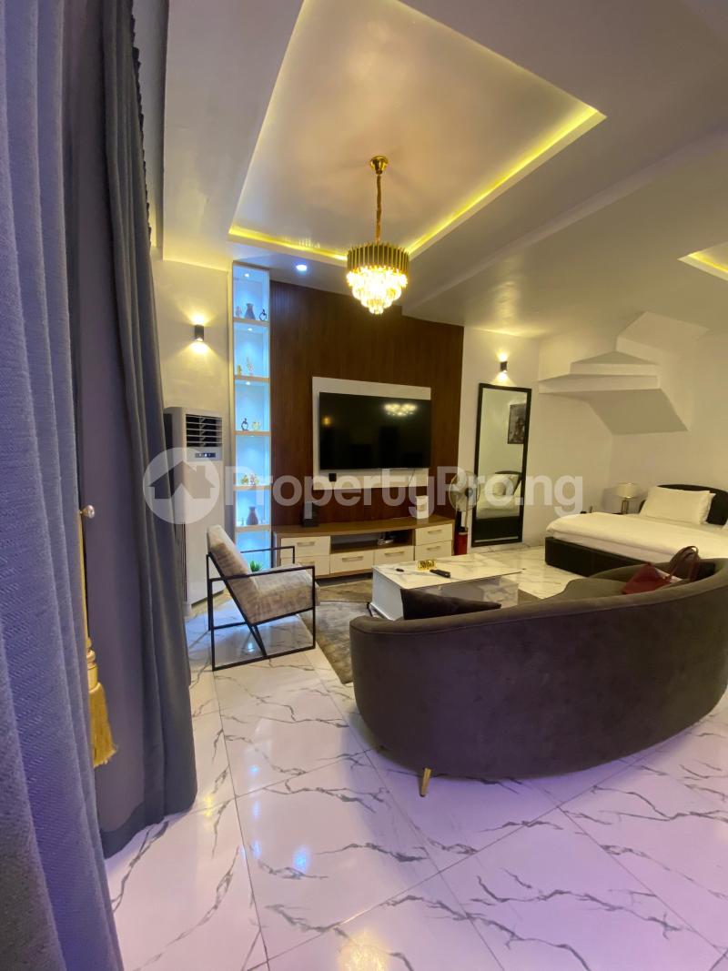 1 bedroom Flat / Apartment for rent chevron Lekki Lagos