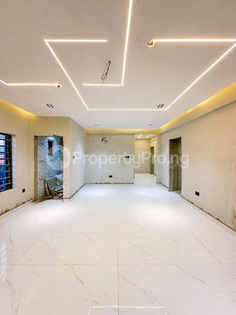 3 bedroom Flat / Apartment for sale Akoka Yaba Lagos