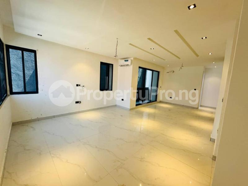 3 bedroom House for sale Sabo Yaba Lagos