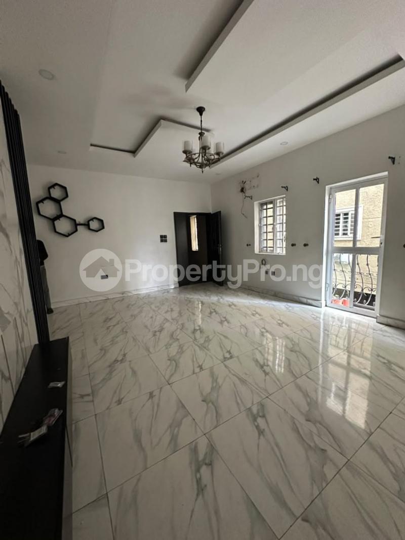 3 bedroom Flat / Apartment for rent Carter Street Adekunle Yaba Lagos