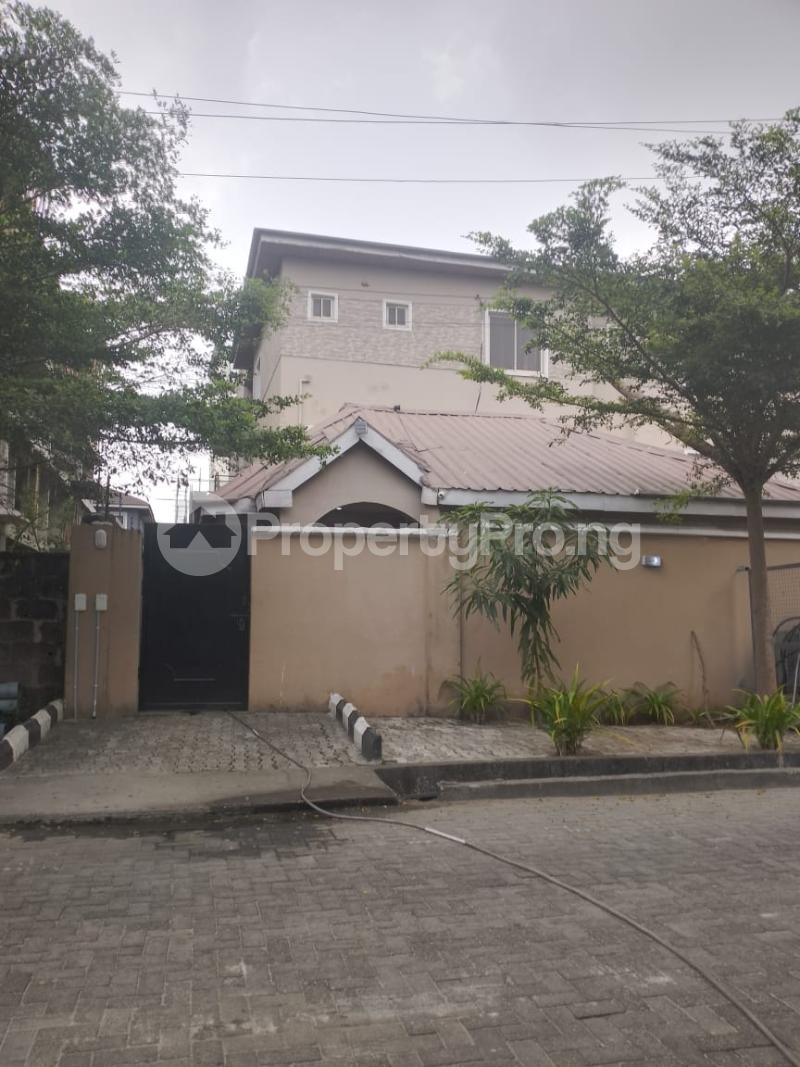 2 bedroom House for sale Dideolu Estate ONIRU Victoria Island Lagos