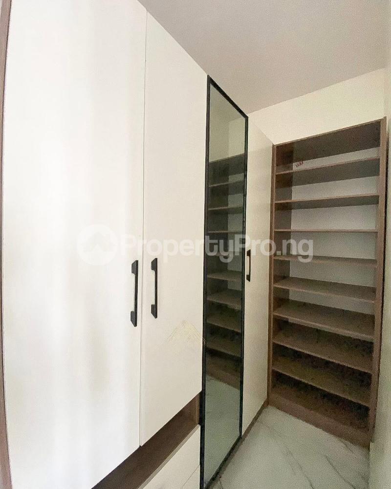 4 bedroom House for sale Lekki Lagos