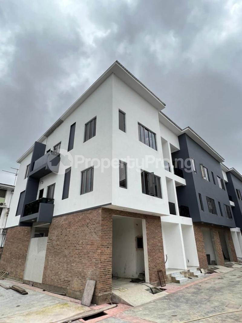 4 bedroom House for sale Close To Secretariat Easy Access To Island Ikeja GRA Ikeja Lagos