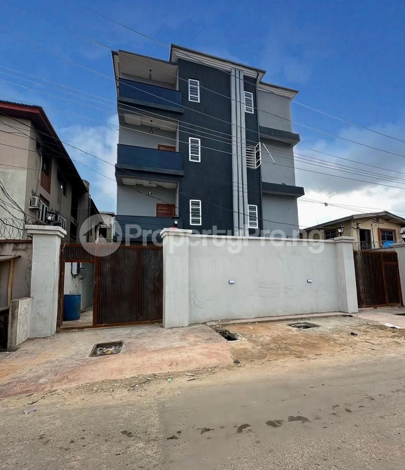 2 bedroom House for sale Ikeja Lagos