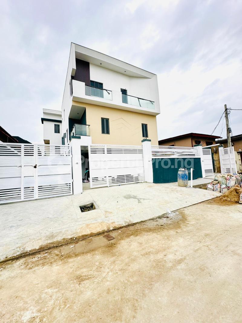 4 bedroom House for sale Ogba Lagos