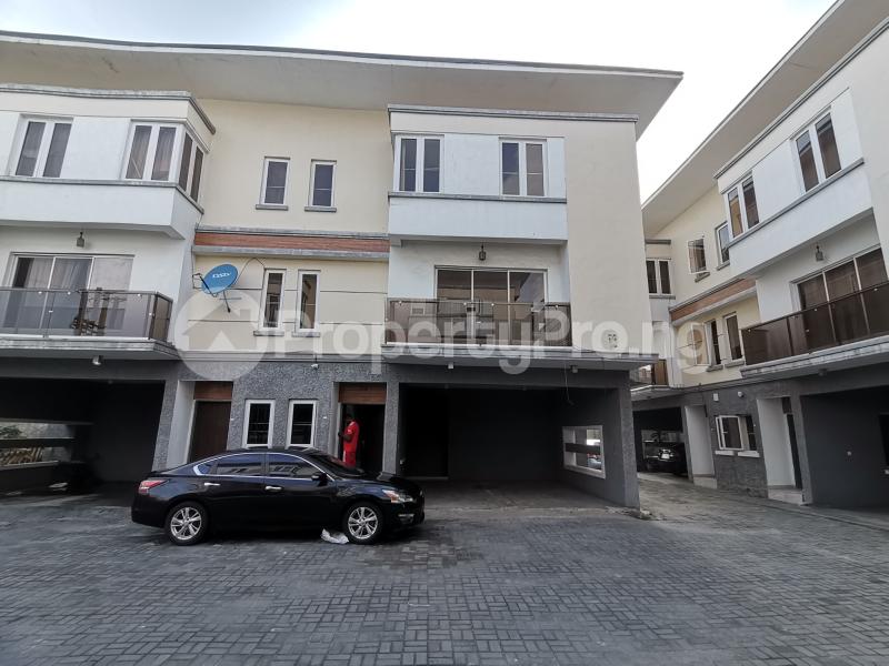4 bedroom House for rent Gated Estate chevron Lekki Lagos