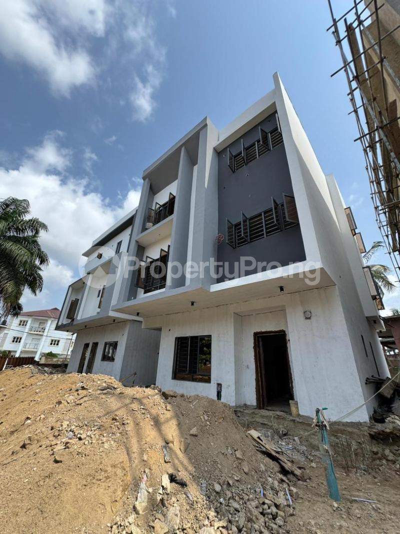 5 bedroom House for sale Surulere Lagos