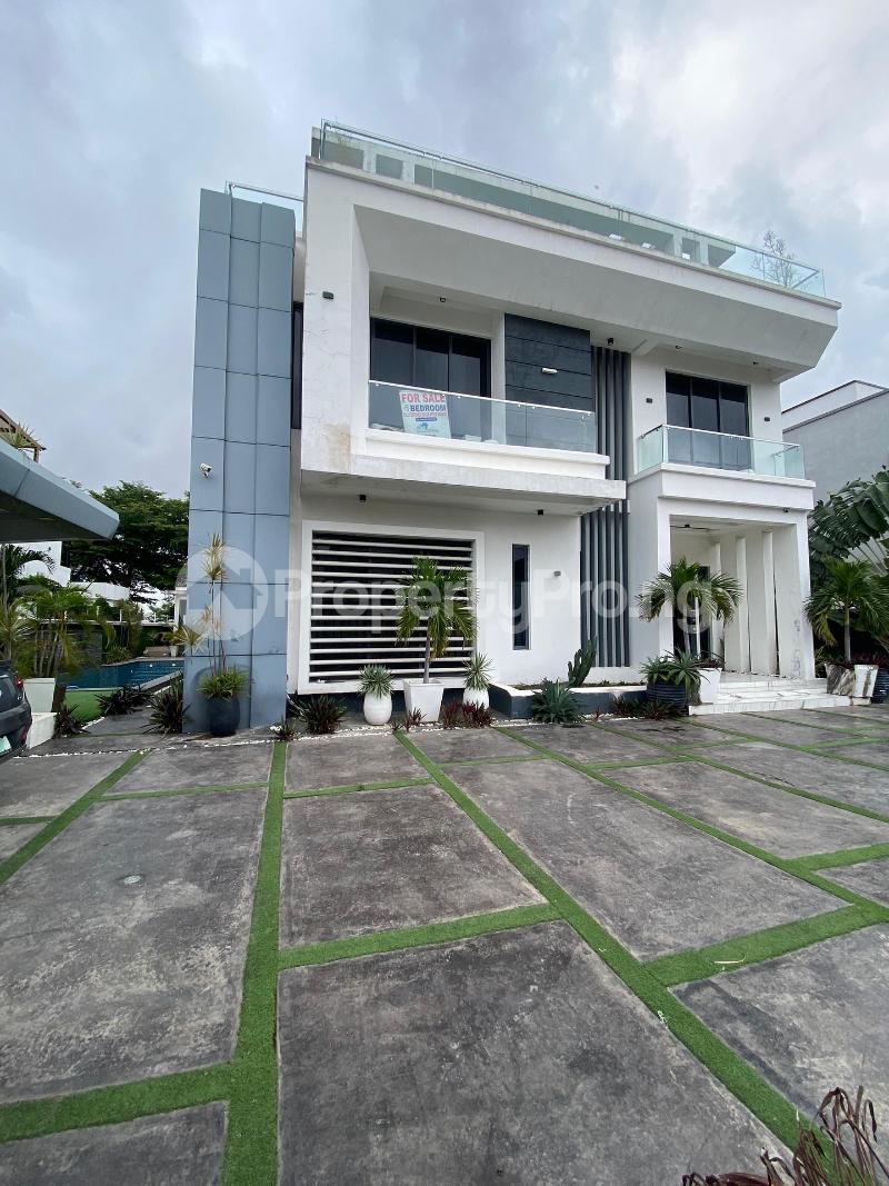 5 bedroom House for sale Pinnock Beach Osapa london Lekki Lagos
