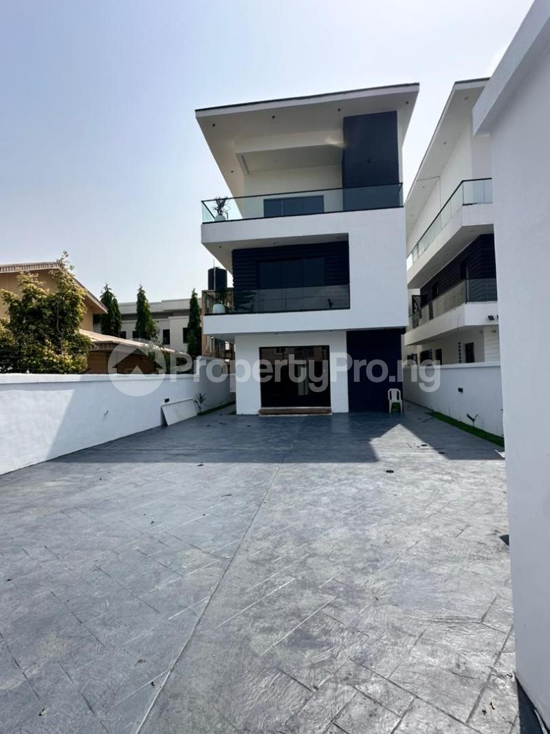 5 bedroom House for sale Igbo-efon Lekki Lagos