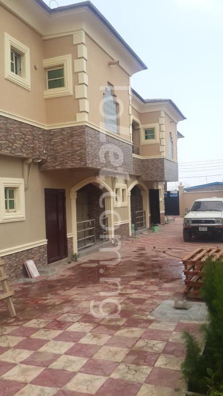 3 bedroom Flat / Apartment for rent Off Ifako Bus Stop, Gbagada Gbagada Lagos