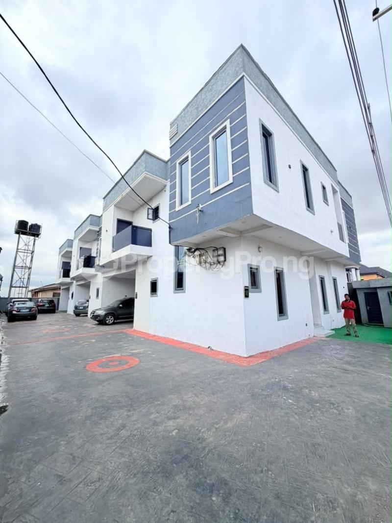 4 bedroom House for sale Ajayi road Ogba Lagos