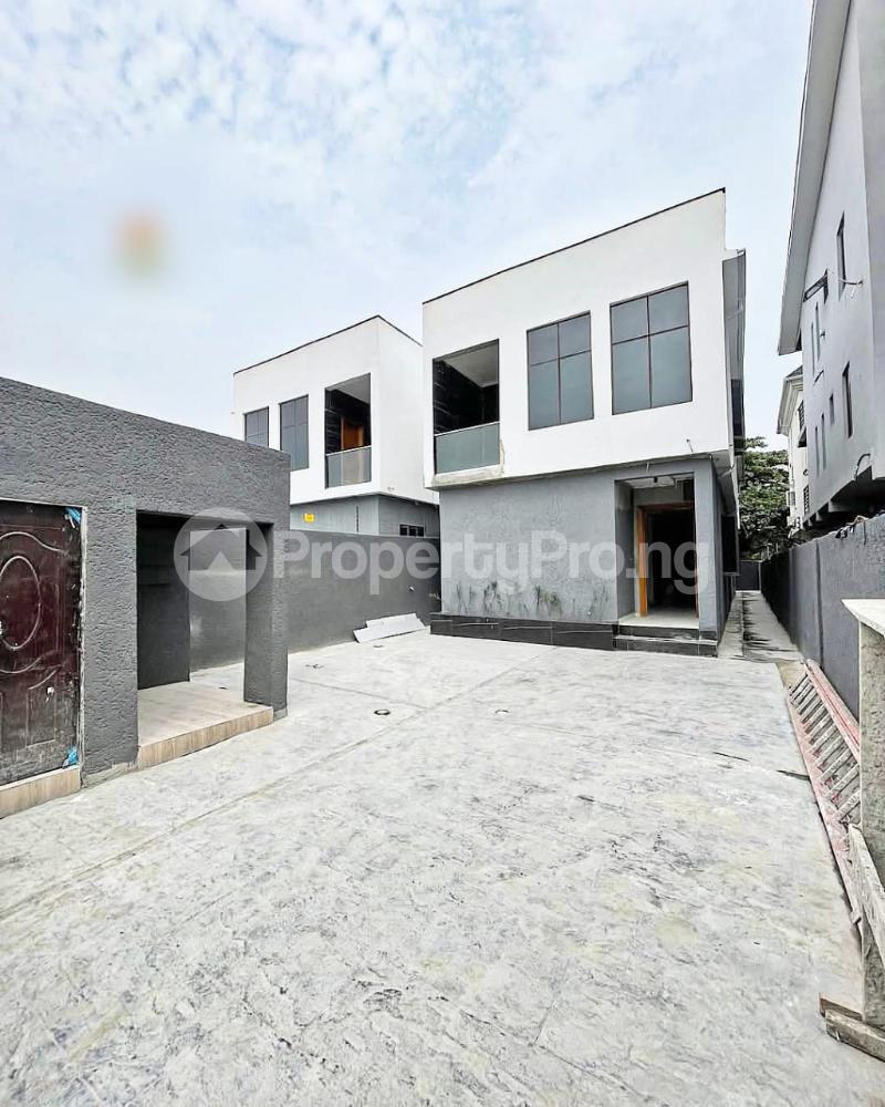 5 bedroom House for sale Ologolo Lekki Lagos