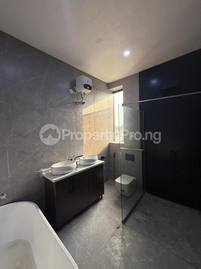 5 bedroom House for sale Engineer Lere Adigun Gra, Basorun Ibadan Oyo