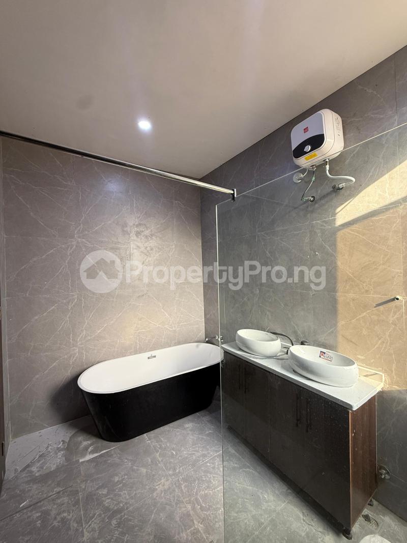 5 bedroom House for sale Engineer Lere Adigun Gra, Basorun Ibadan Oyo
