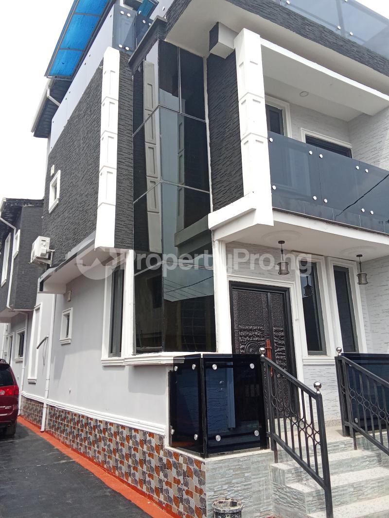 2 bedroom Flat / Apartment for rent Off Ailegun Road Bucknor Isolo Lagos