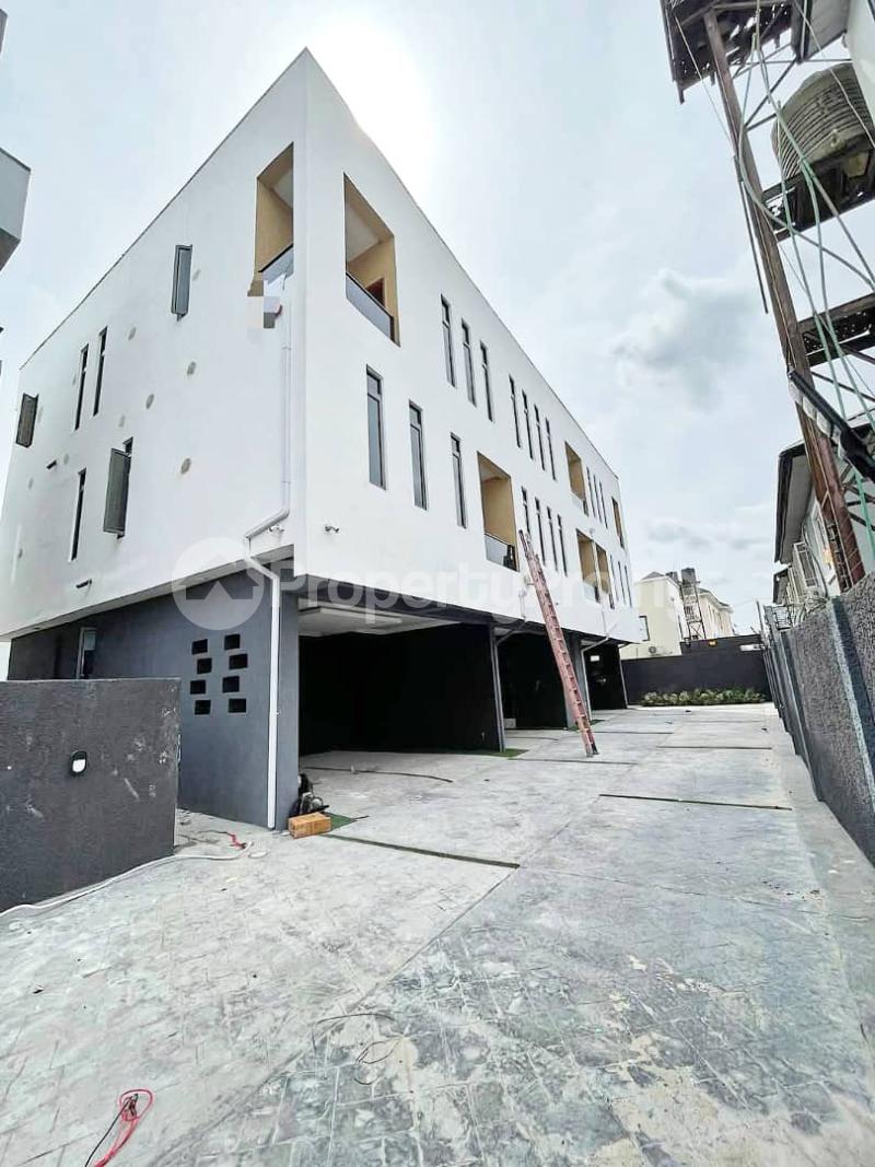 4 bedroom House for sale Osapa london Lekki Lagos