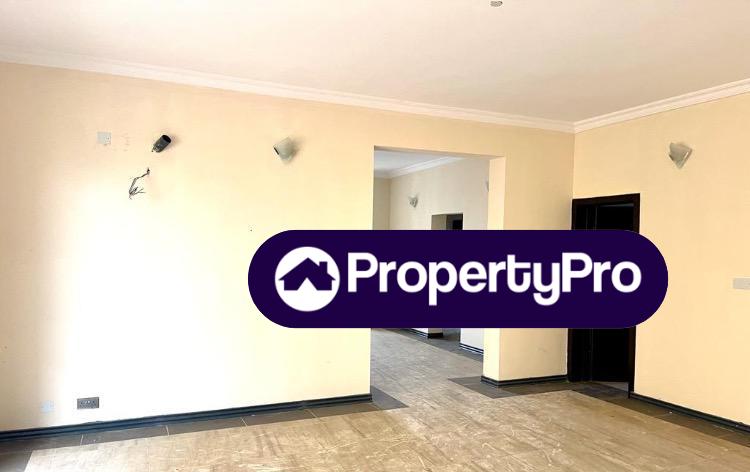 3 bedroom Flat / Apartment for sale Alagomeji Yaba Lagos