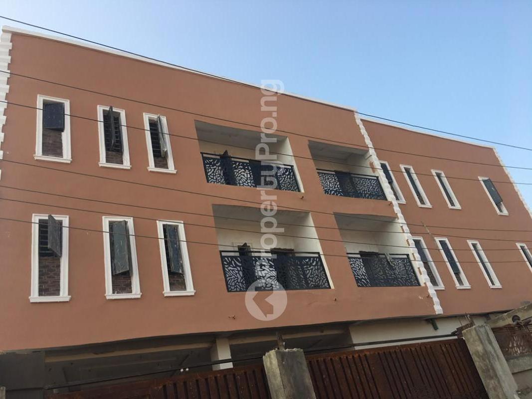 2 bedroom Flat / Apartment for sale Natufe Street Bode Thomas Surulere Lagos - 0