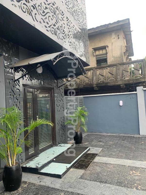 2 bedroom Flat / Apartment for rent Fadeyi Shomolu Lagos - 0