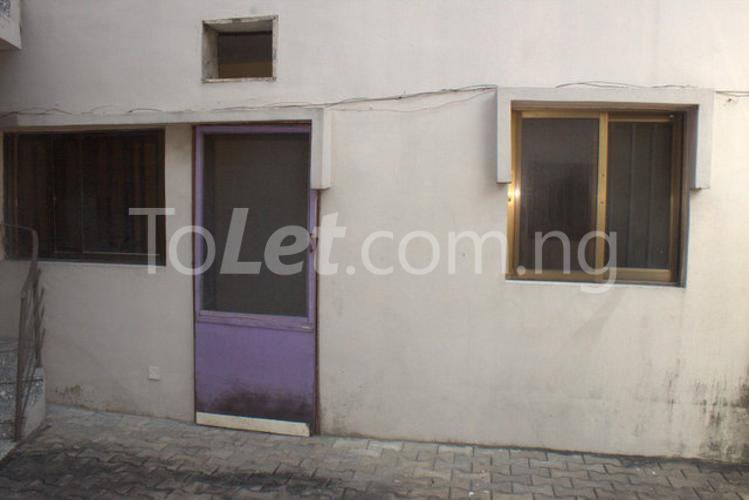 1 bedroom Flat / Apartment for rent 13b, Wole Adebayo Doherty Street Lekki Lekki Lagos