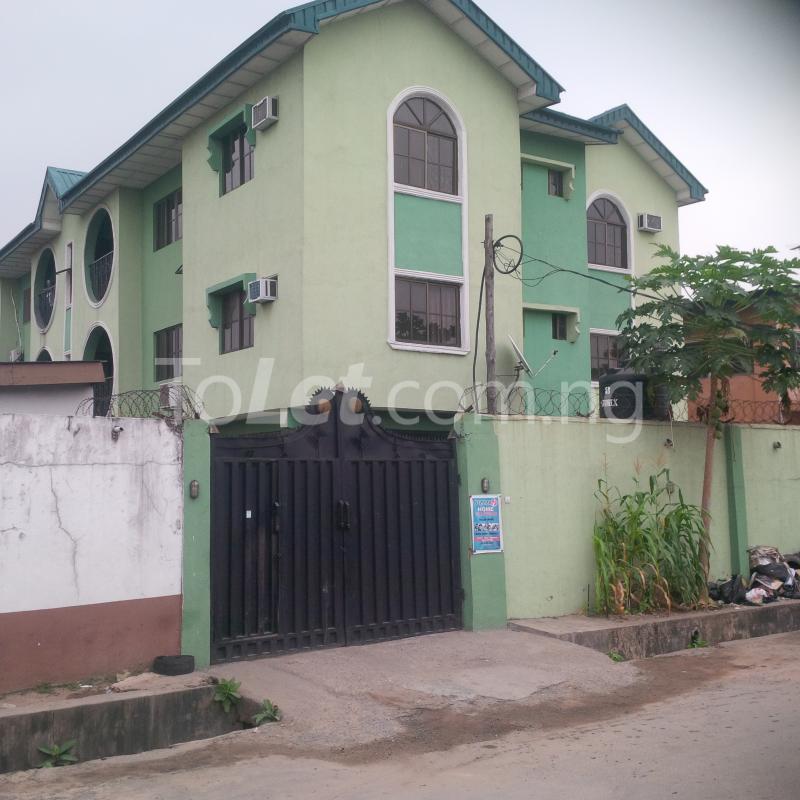 3 bedroom Flat / Apartment for rent Zansi Street Onike Yaba Lagos