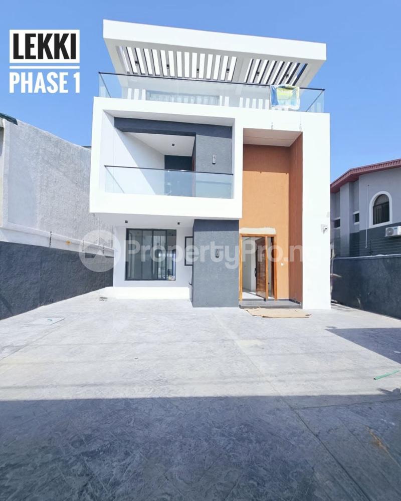 5 bedroom House for sale Lekki Lagos