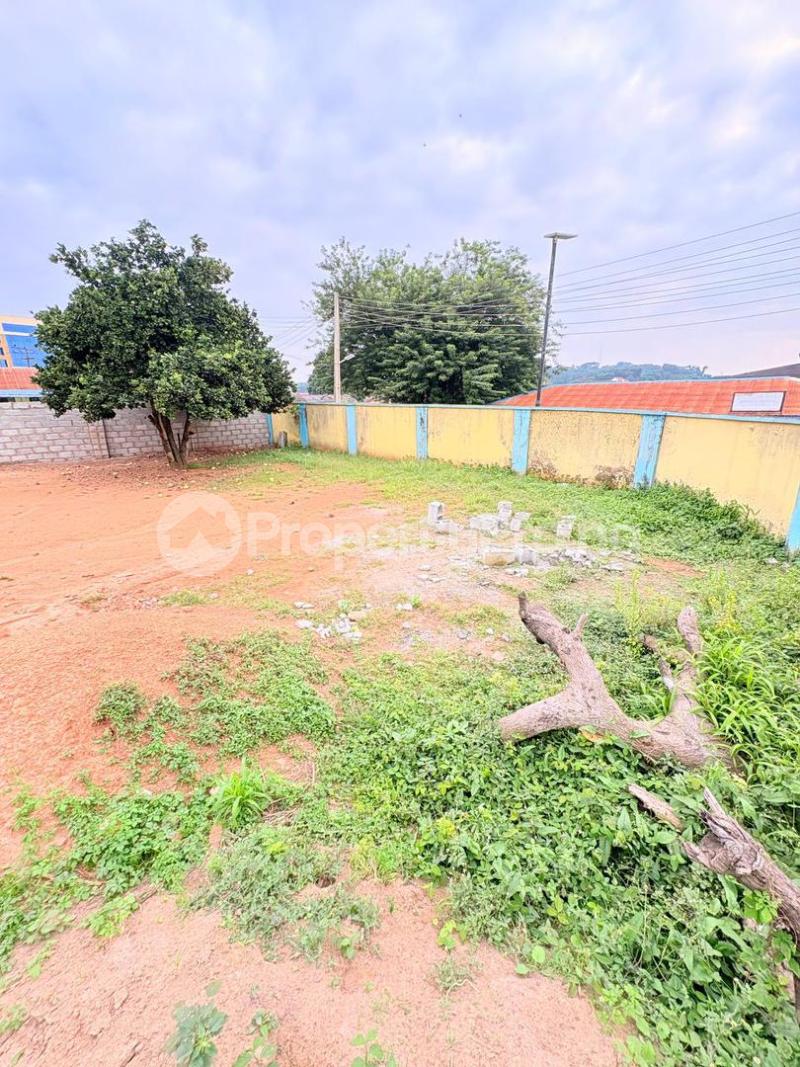 Land for sale Ikolaba , Bodija Ibadan Oyo