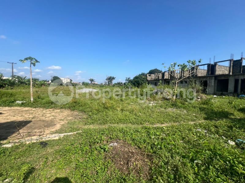 Land for sale Off Monastery Road (behind Shoprite), Sangotedo Ajah Lagos - 0