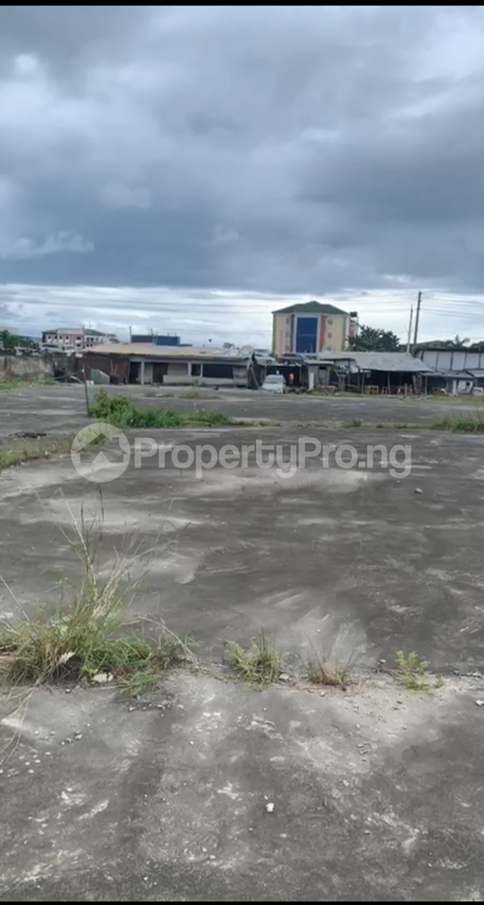 Land for sale Fenced Land On Main Lekki Epe Expressway Abraham adesanya estate Ajah Lagos - 3