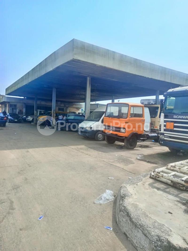Commercial Property for sale Along Oshodi Apapa Expressway, By Ijesha Tedo Surulere Lagos - 0