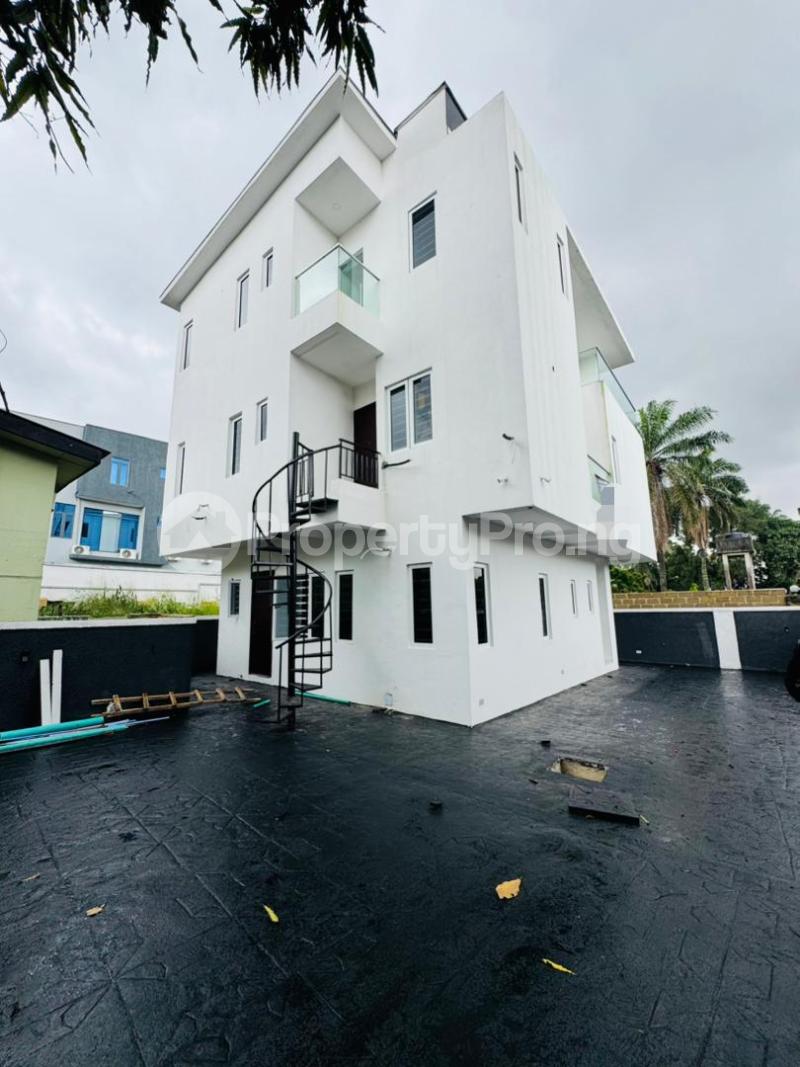 4 bedroom House for sale Estate Adeniyi Jones Ikeja Lagos