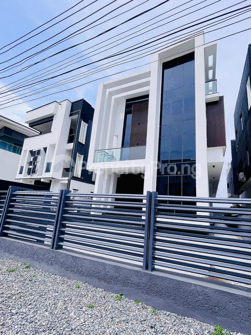 5 bedroom House for sale 2nd Toll Gate Lekki Lagos