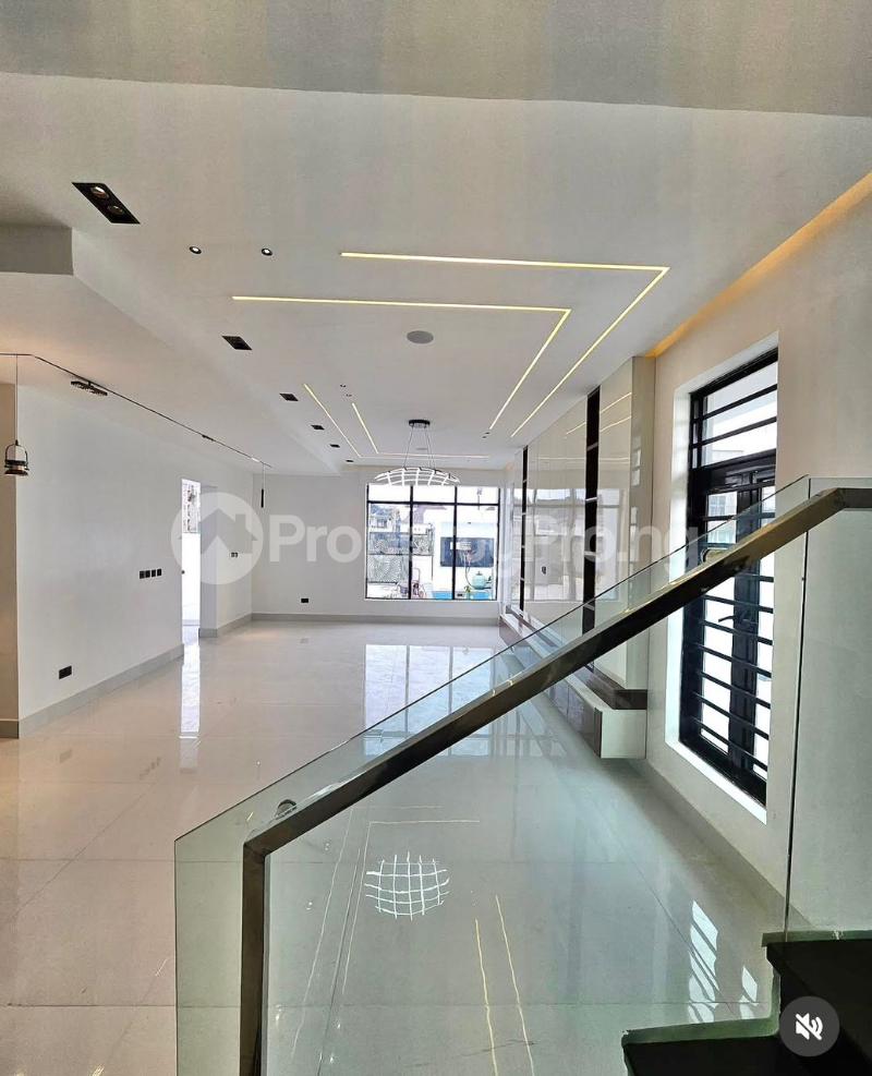 5 bedroom Flat / Apartment for rent  Lekki Phase 1 Lekki Lagos